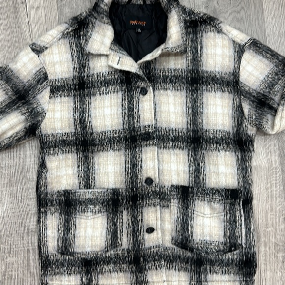 Jacket - Picture 2 of 4